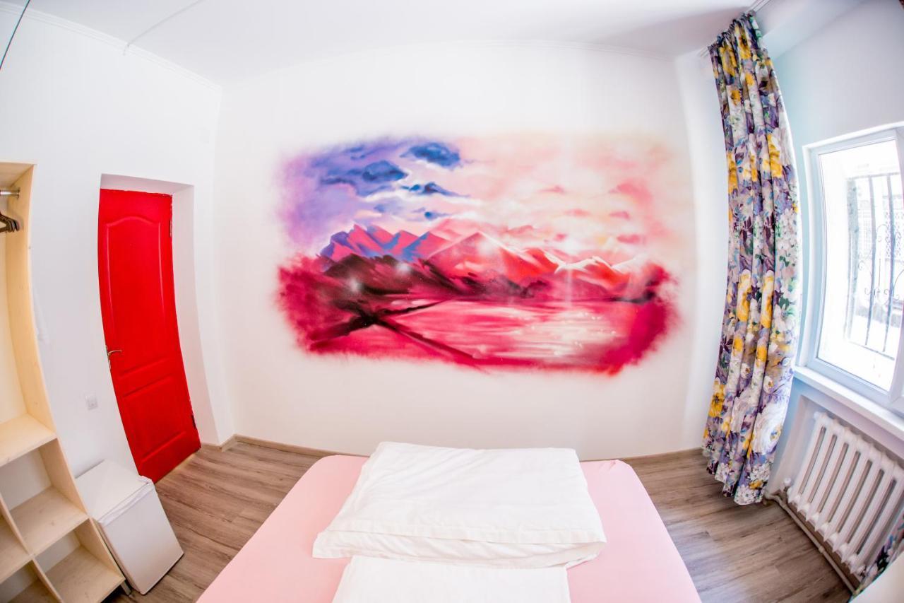 West Point Soul Hostel Almaty Exterior foto