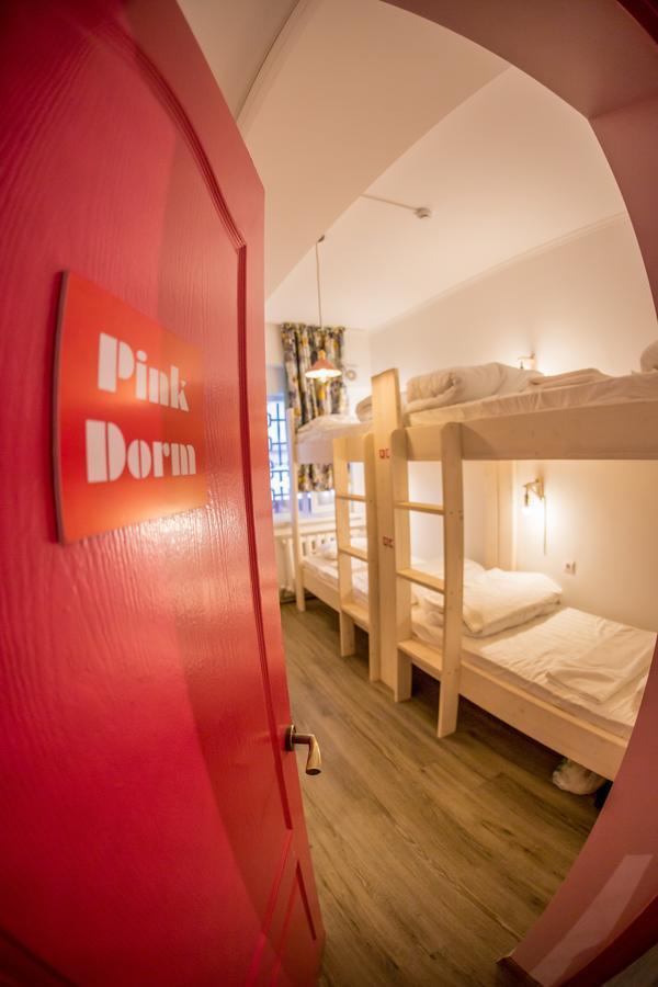 West Point Soul Hostel Almaty Exterior foto